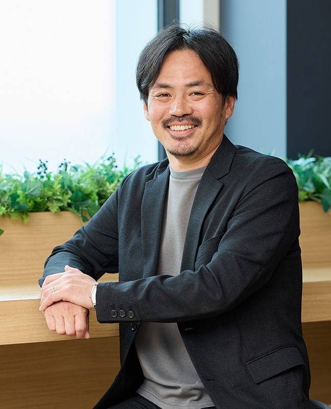 コーポレート部門 人事部 Director 中島 光陽