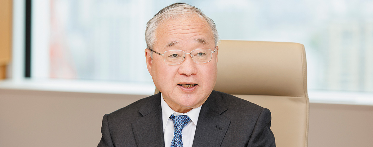 取締役会長 岡本 薫明 ポートレート