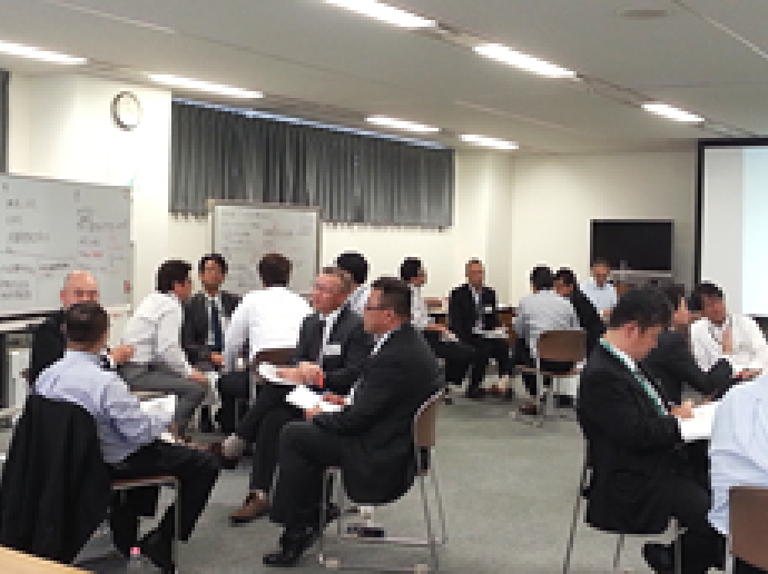 多様な価値観の受容に向け、全マネジメント職へ研修を実施